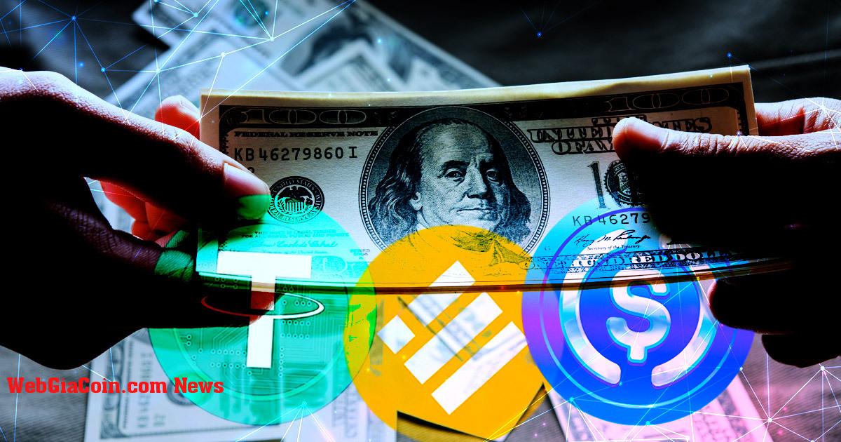 Việc áp dụng tăng lên khi hơn 7 nghìn tỷ đô la được thanh toán bằng stablecoin vào năm 2022