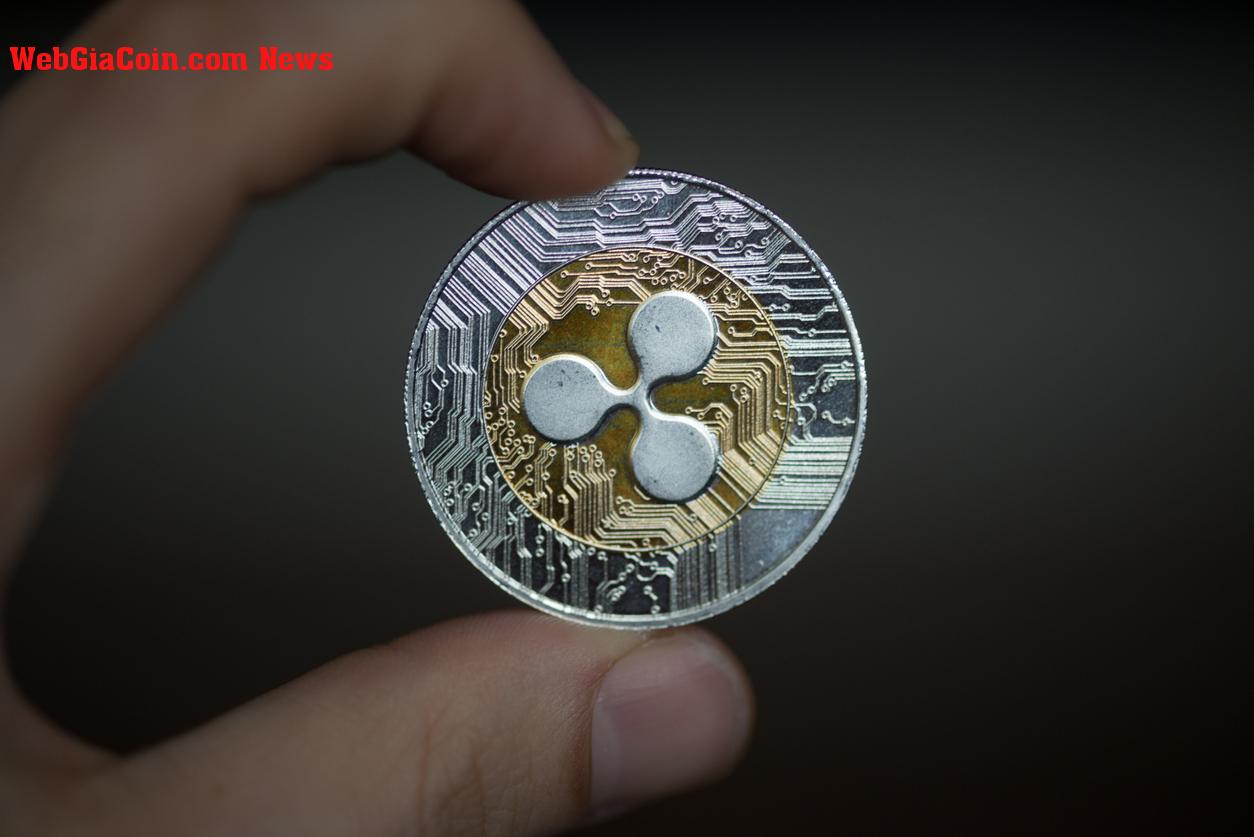 Ripple (XRP) Airdrop mạng bùng phát liên quan: FLR giảm 70%