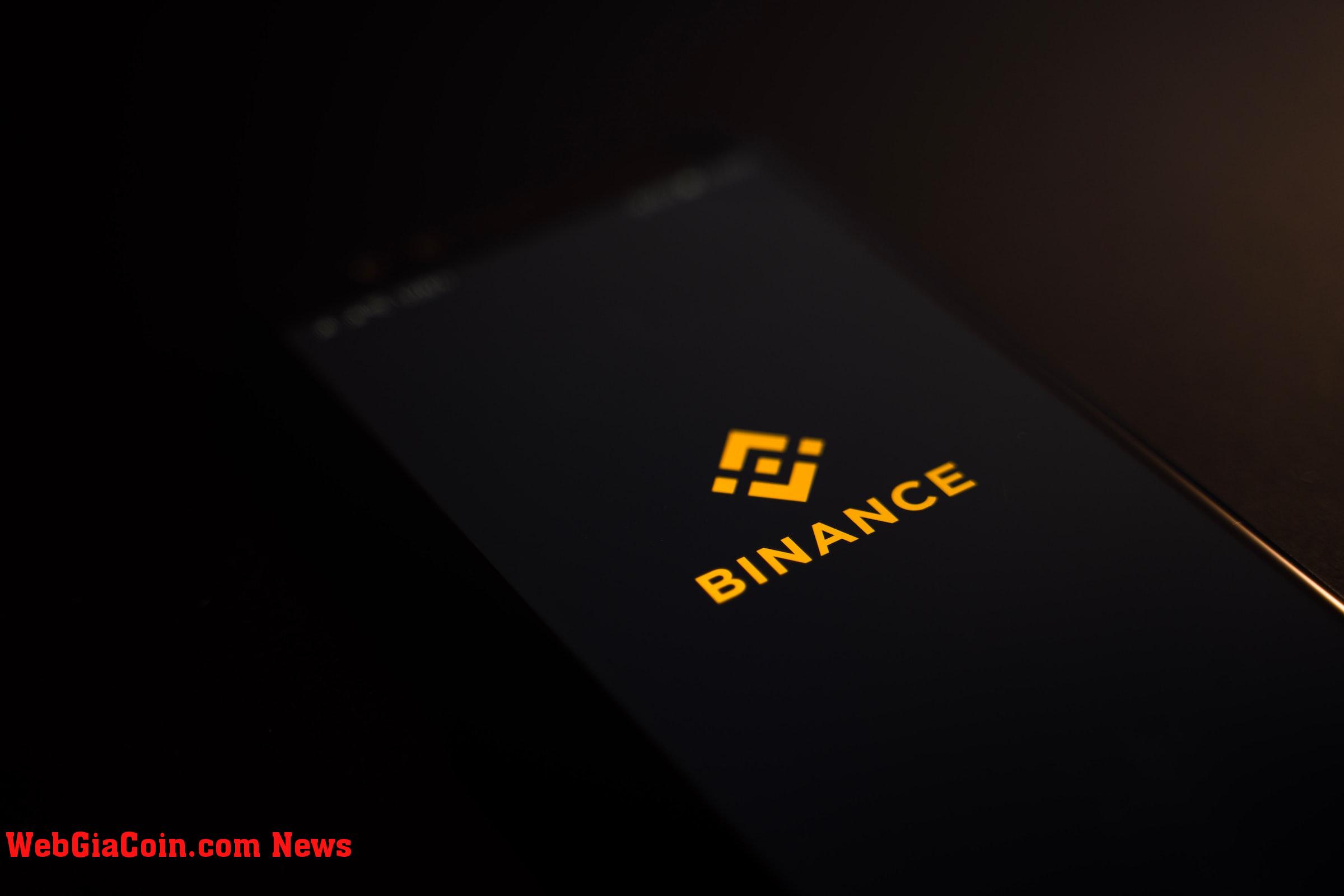 BNB giảm 10% trong bối cảnh không chắc chắn xung quanh Binance