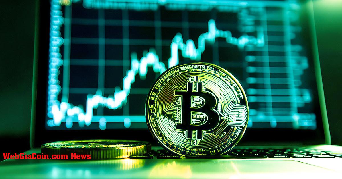 Bitcoin nhảy vọt lên trên 28 nghìn đô la kích hoạt 130 triệu đô la bán tháo tiền điện tử