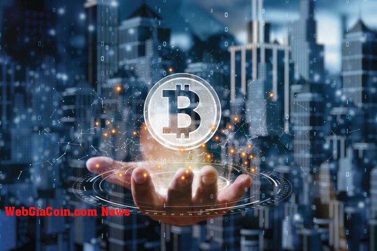 Các nhà đầu tư tổ chức tăng sự thèm muốn Bitcoin trước ETF giao ngay, báo cáo cho thấy