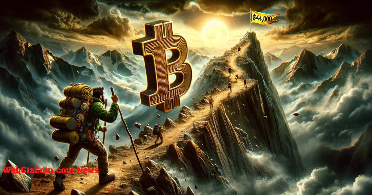 Bitcoin biến động nhanh chóng vượt quá 44.000 USD, bán tháo 50 triệu USD trong một giờ