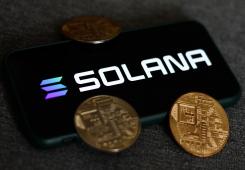 giá bitcoin: Solana tăng 1.400% bất chấp lời chỉ trích 